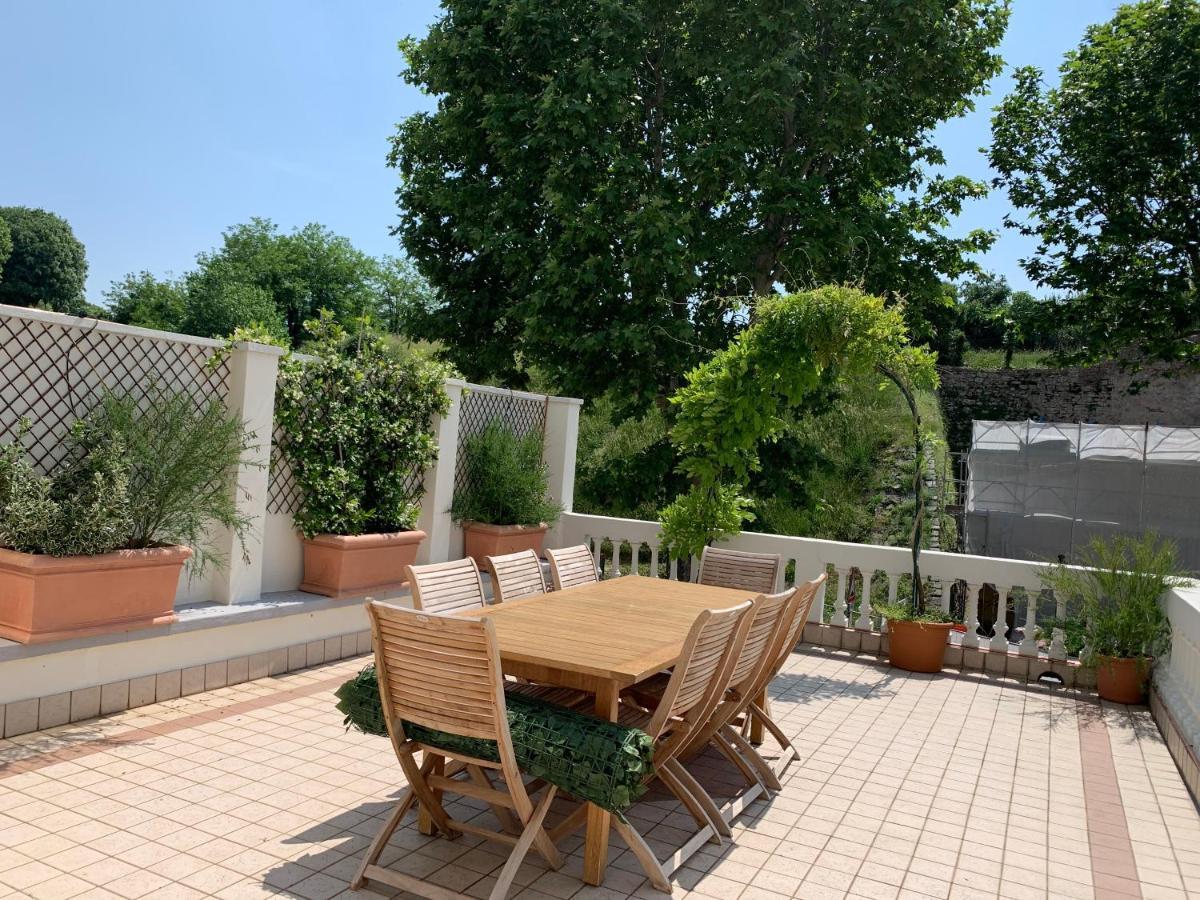 Residenza Porta Brescia Villa Peschiera del Garda Luaran gambar