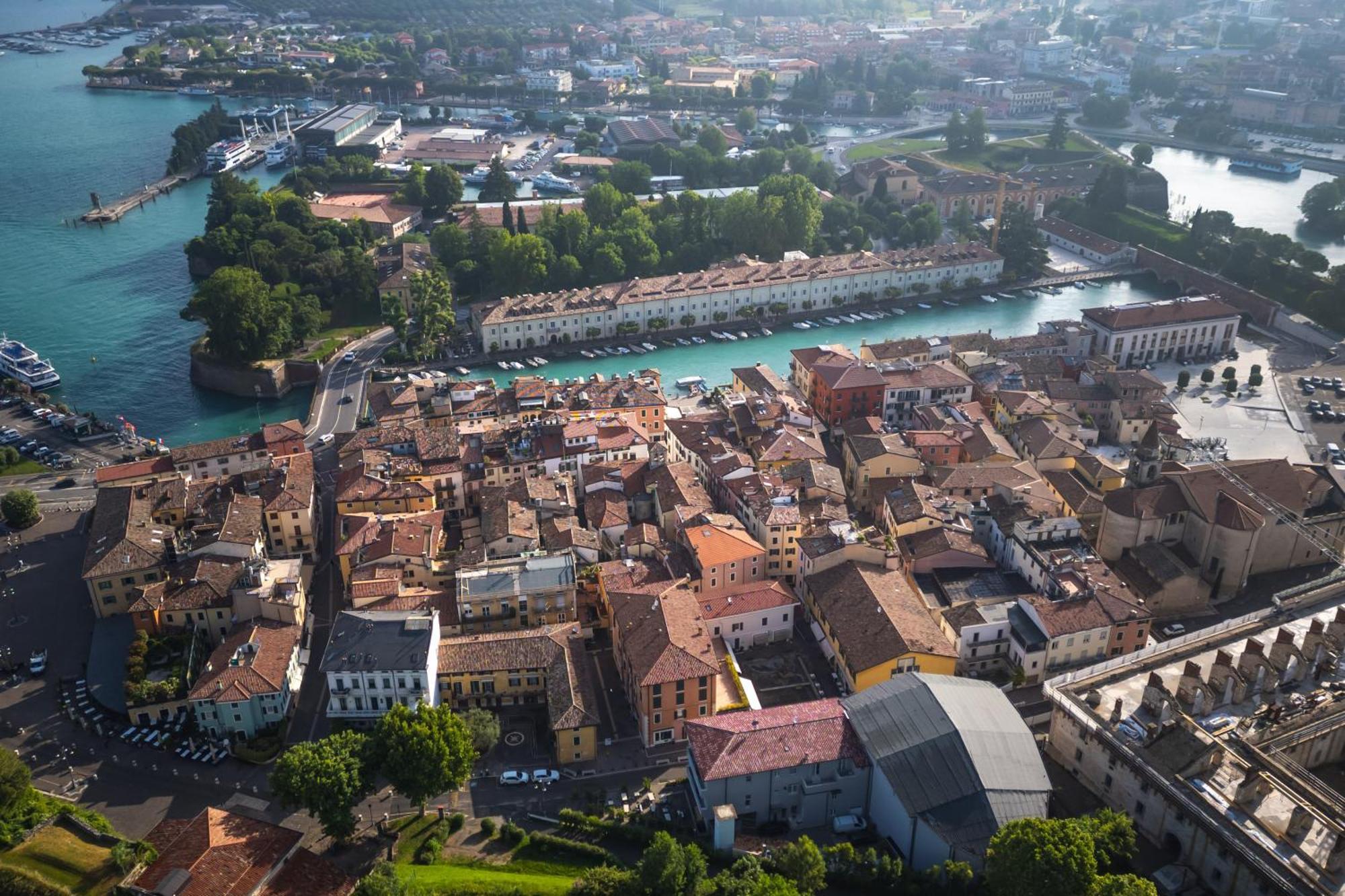 Residenza Porta Brescia Villa Peschiera del Garda Luaran gambar